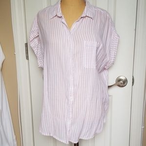 Short sleeve button down